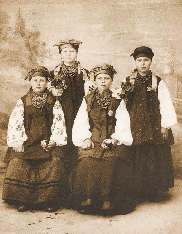 La fotografía del siglo XIX. El traje nacional ucaniano